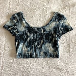 Forever 21 Blue and White Cropped Tee